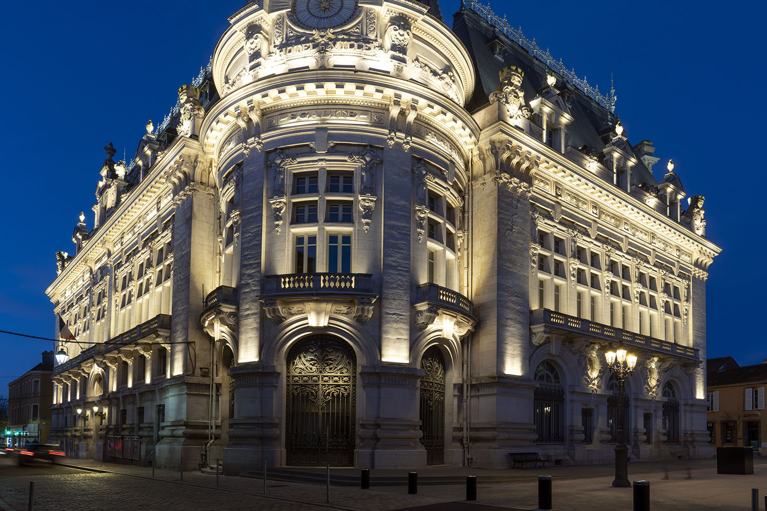 Hotel de Ville-Sens-036