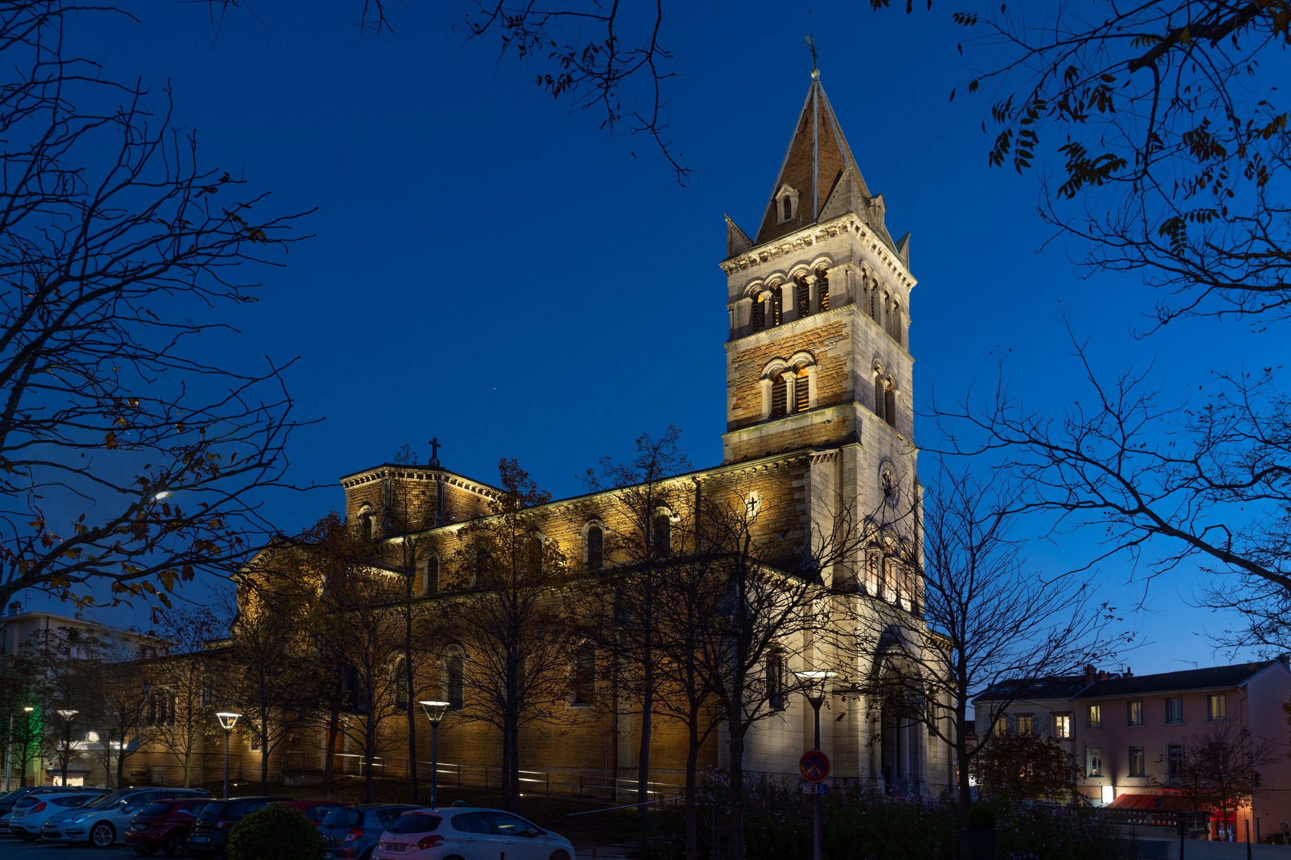 Ecully-Eglise Saint Blaise2